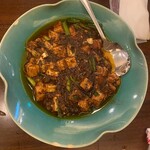 ドラゴン ショクドウ - どハマりした四川風麻婆豆腐