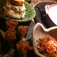 うしごろ 貫 恵比寿本店 - 前菜：うしごろポテトサラダ・和風チャンジャ・うしごろ特製味噌きゅうり