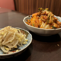 焼肉 にくだらけ - ナムルとキムチ