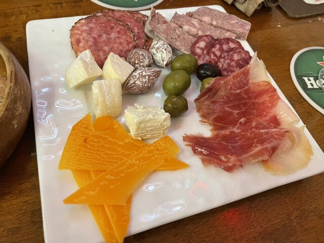 欧州酒場バルエスコンディーテ（ESCONDITE） - 天童（ワインバー）の写真