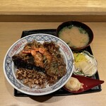一心 金子 - かき揚げ天丼（みそ汁と卵の天麩羅セット）。