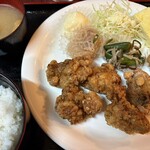立ち呑み処 ゆきちゃん - ザンギ定食¥500