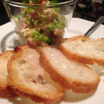 ヴィエイユ ヴィーニュ - マグロとアボカドのタルタル