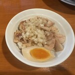 きく屋 - 8月から仕様変更になった''新"「肉ごはん」。食べたつもりでいたら、三ヶ月未注文でした。