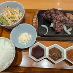 デンバープレミアム - 料理写真:ステーキハンバーグセット