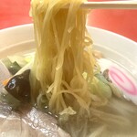 泰陽楼 - 麺は細麺