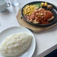 国産熟成焼肉 肉バル ドウラクコリーダ ランドマーク店 - 「チキンステーキ(200g)」＋ライス中