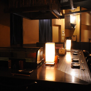 和モダン調の店内は落ち着いた雰囲気が魅力です。お一人様から◎