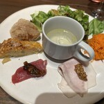 ダブリュー青山 ザ セラーアンドグリル - 