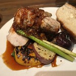 ダブリュー青山 ザ セラーアンドグリル - 