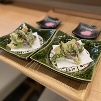 和牛溶岩焼 空雅 - 山菜の天麩羅盛合せ