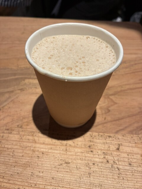 デーツシェイクもいいですが2粒ついてくるデーツが嬉しい』by