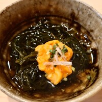 松寿司 - 岩もずく　ウニのせ