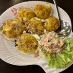 Pupen Seafood - หอยเชลล์ อบเนยกระเทียม
            Scallop Baked with Butter & Garlic