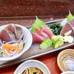 おらんく家 - 左から、タタキ（ポン酢漬け）、刺身、タタキ