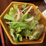 別府塩ホルモン - サラダ