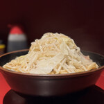 ラーメン二郎 - 豚1枚ラーメン、つけ麺味、生たまご、野菜少なめ