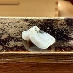 鮨処 乾杯 - タコ　墨塩