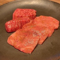焼肉うしごろ 新宿三丁目店 - 
