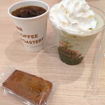 UNI COFFEE ROASTERY - 料理写真:いつもありがとうフラッペ　シャインマスカット¥500、水出しコーヒー　Ｓサイズ¥510、フィナンシェ¥250