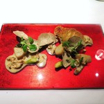 エクアトゥール - 帆立のポワレ、白子、ジャガイモ包み、セップ茸のソース、トリュフ