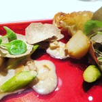 エクアトゥール - 帆立のポワレ、白子、ジャガイモ包み、セップ茸のソース、トリュフ