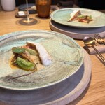 arkua - 発酵バターとシャンパンを煮詰めたソースで仕上げるキジハタと姫人参のムニエル