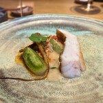 arkua - 発酵バターとシャンパンを煮詰めたソースで仕上げるキジハタと姫人参のムニエル