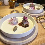 arkua - 皮目を炙った秋刀魚 焼き茄子 鮎の内蔵の塩漬けと茄子のペースト 蕪と梨のサラダブルーチーズ