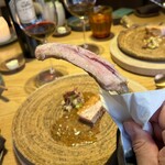 arkua - 岩手県産ハーブ豚の骨付きロースト 