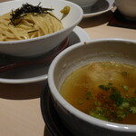 鯛塩そば 灯花 - 淡麗塩つけ麺(別角度から)