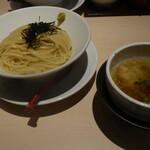 鯛塩そば 灯花 - 淡麗塩つけ麺