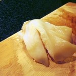 寿司割烹　海老寿司 - 黒ほっき。