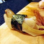 寿司割烹　海老寿司 - 黒ほっきひも。