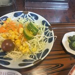 中国料理 正華 - サラダとおしんこ