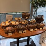 LESS by Gabriele Riva & Kanako Sakakura - 