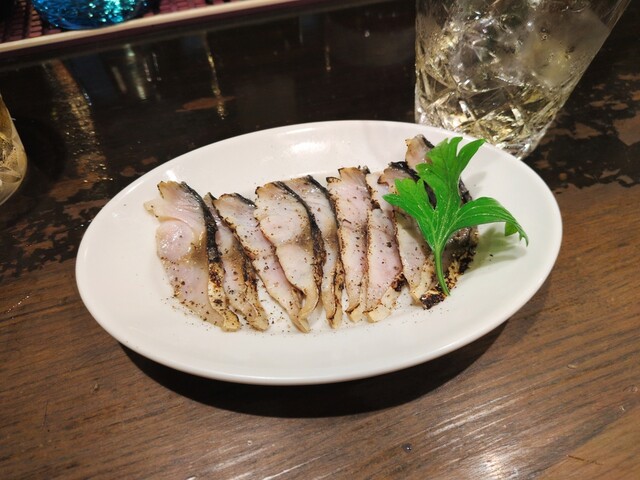 82 Shinjuku West Exit Large Guard photo 3