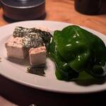 カルネジーオ イースト - 