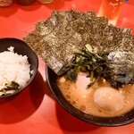 家系総本山 吉村家 - 