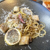MIDO RESTAURANT PIC NIKA - 