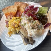 MIDO RESTAURANT PIC NIKA - 