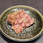 煌 焼肉 - 特選牛ほほ肉(味噌タレ)