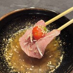 煌 焼肉 - トマトと一緒に