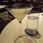 THE LOUNGE&BAR - Martini (No Olive, Understood)