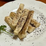 宴庵 ふるや - 長芋の唐揚げ：ゆかりがいい仕事し過ぎてる