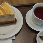 カフェ・ド・クリエ 神奈川運転免許センター - 