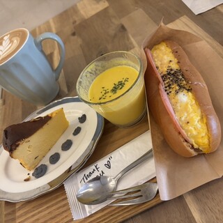 カフェ アンド_0