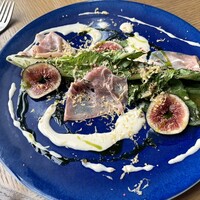 DINING & BAR TABLE 9 TOKYO - 