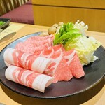 華蓮 - 特選鹿児島黒牛・黒豚味わいしゃぶしゃぶ