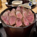 牛たん けやき - 訪問日 2025.9.16（火）
      主人の器
      特選牛たんひつまぶし御膳   （ご飯大盛り　無料）